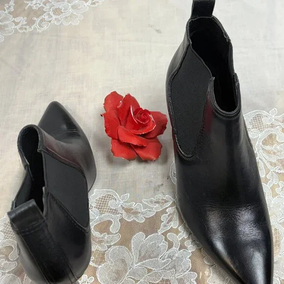 NEW-ZARA-Women black leather heel  Boots.Cambodia. - Picture 10 of 12